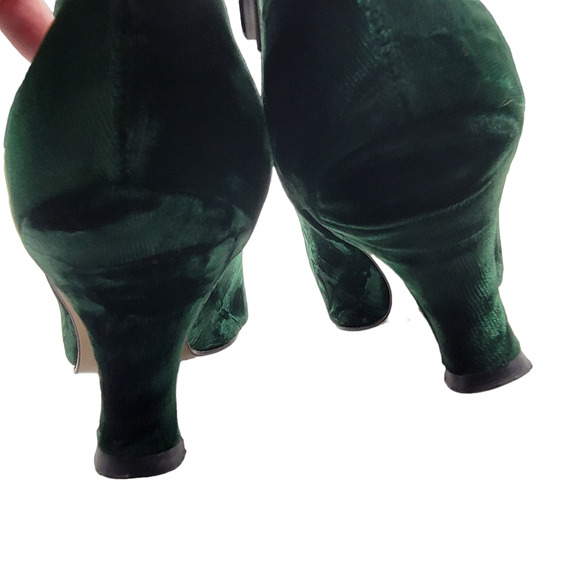 C. Webb Co. Velvet Green Heels Women's Size 7M  2" Kitten Heel Slip On Vintage - Picture 6 of 16